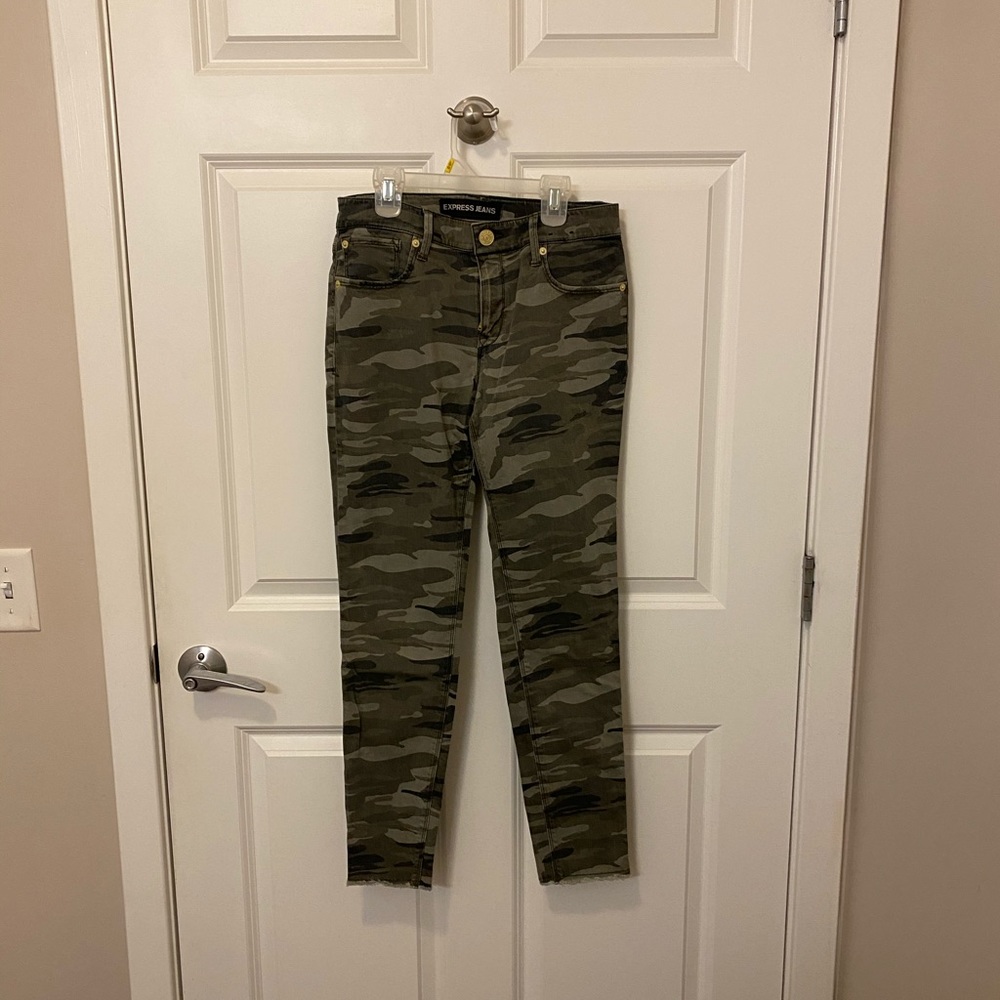 camo jeans